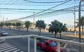 Apto 714 - Prédio em frente mar